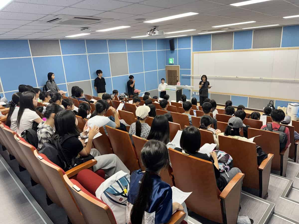パジュ英語村でのオリエンテーションの様子