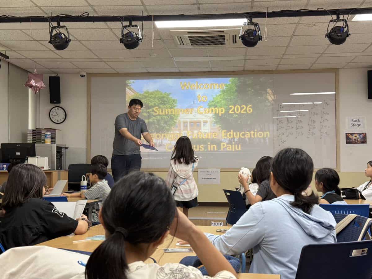 笑顔で修了式に参加する子どもたち