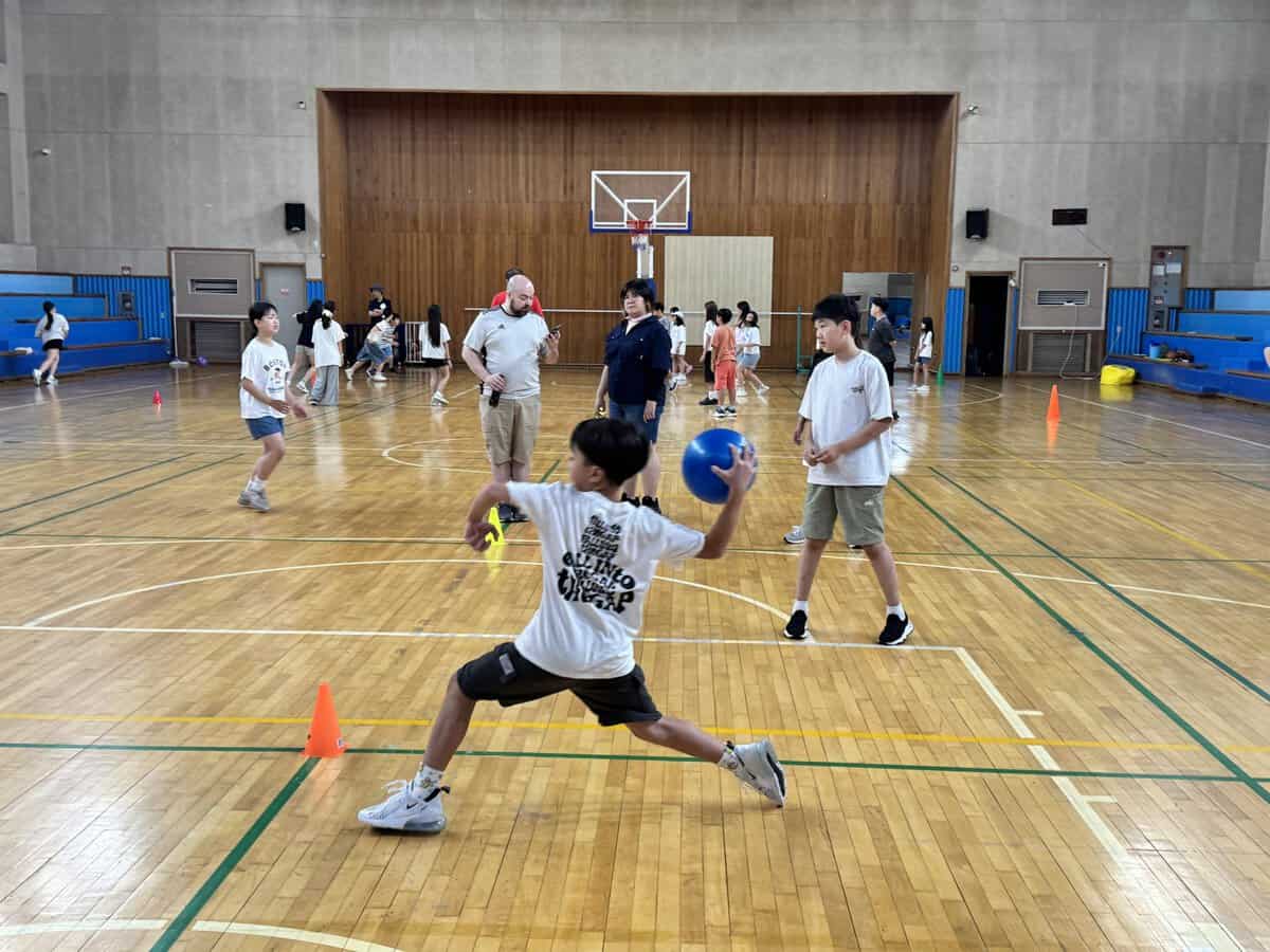 朝の授業に元気に取り組む子どもたちの様子